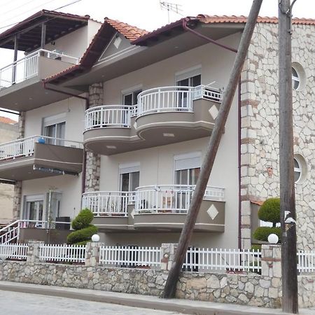 Villa George Giov Sarti Exterior photo